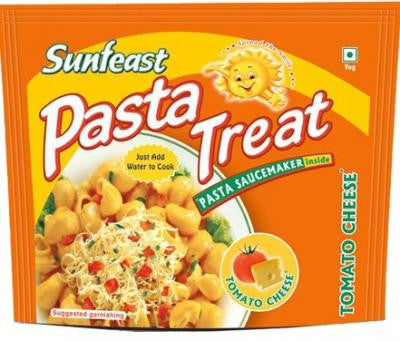 Sunfeast Pasta Treat - Tomato Cheese, 70 gm Pouch